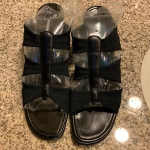 Donald Pliner black stretch fabric sandals with kitten heel 8 Narrow